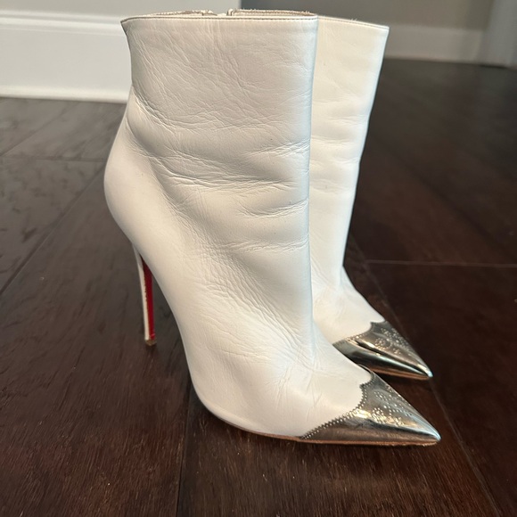 CHRISTIAN LOUBOUTIN CALAMIJANE BOOTY 120 WHITE LEATHER ANKLE BOOTS - Picture 1 of 6